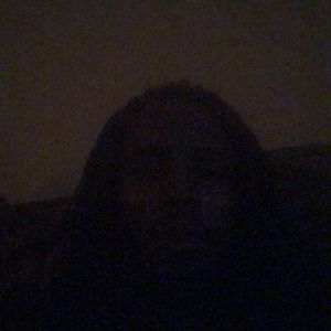 Meet your Posher, Lalarry